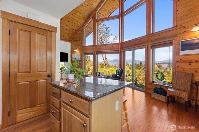 101 E Pine Street, Union, WA 98592