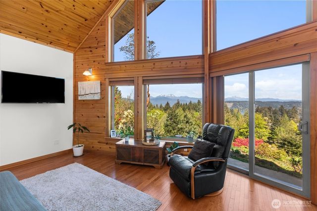 101 E Pine Street, Union, WA 98592