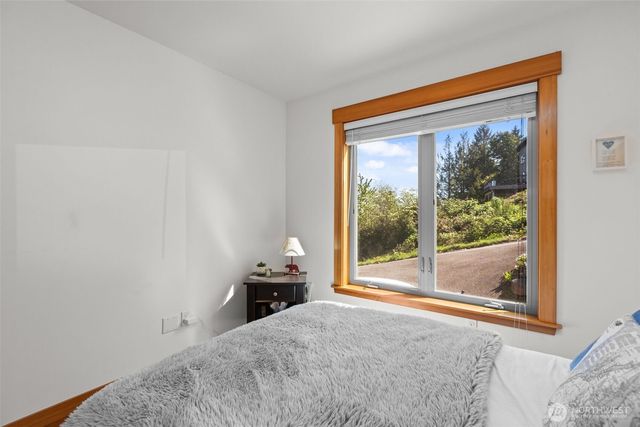 101 E Pine Street, Union, WA 98592