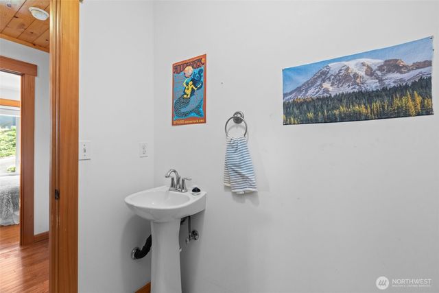 101 E Pine Street, Union, WA 98592