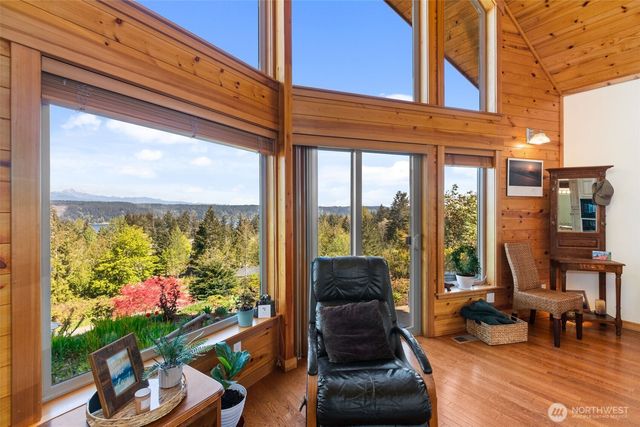 101 E Pine Street, Union, WA 98592