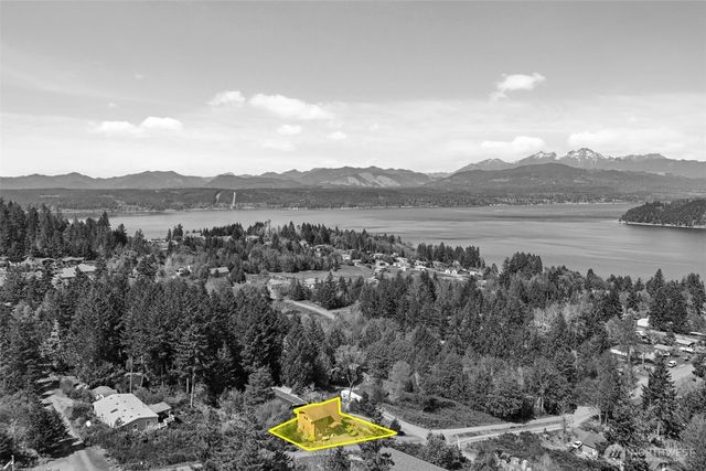 101 E Pine Street, Union, WA 98592