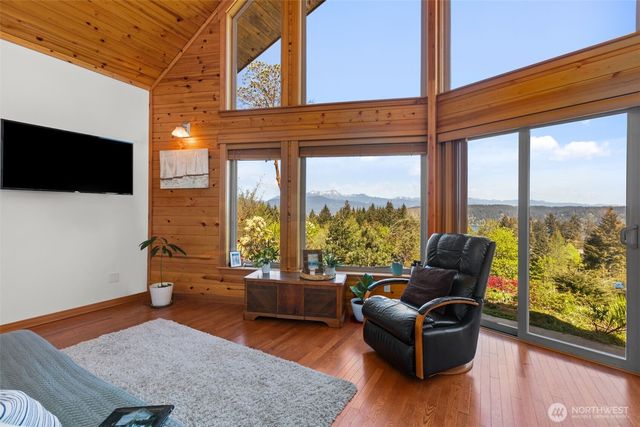 101 E Pine Street, Union, WA 98592