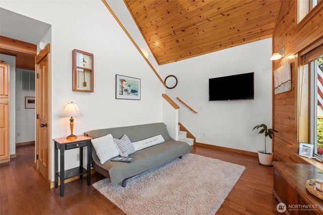 101 E Pine Street, Union, WA 98592