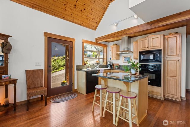 101 E Pine Street, Union, WA 98592