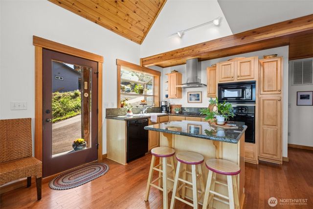 101 E Pine Street, Union, WA 98592