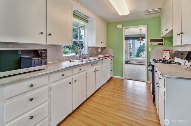 524 4th Avenue SW, Tumwater, WA 98512