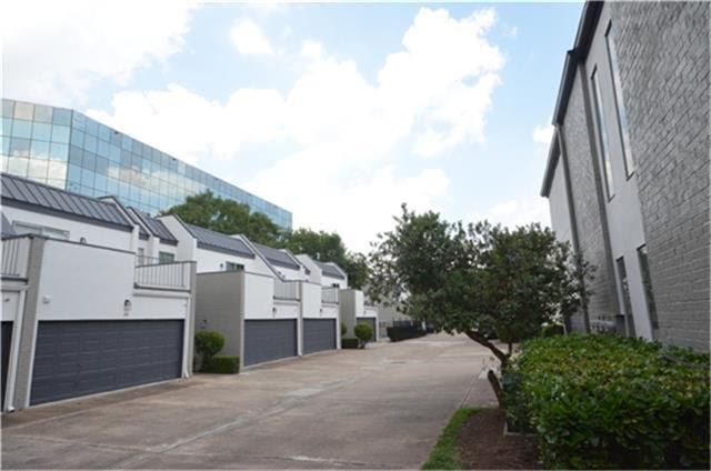 1300 Augusta Drive 32, Houston, TX 77057