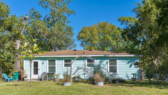 2005 Magnolia Drive, La Marque, TX 77568