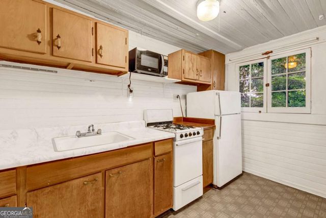 829 Ponce De Leon Place NE, Atlanta, GA 30306