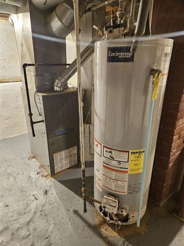 1002 Hazard Avenue, Kalamazoo, MI 49048