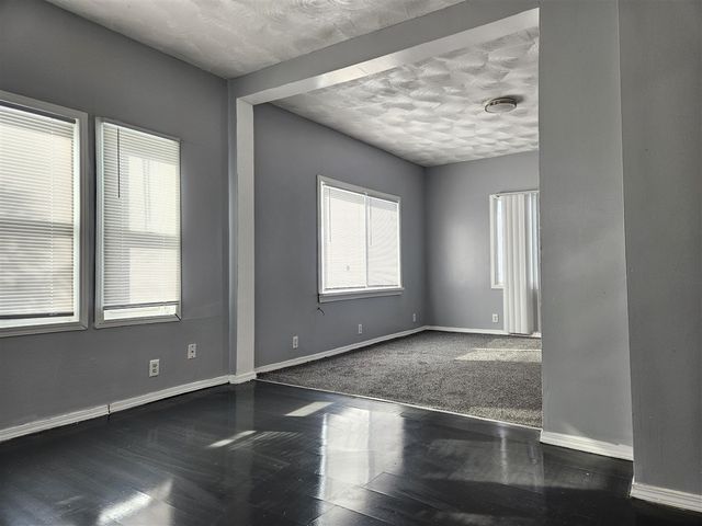 1002 Hazard Avenue, Kalamazoo, MI 49048