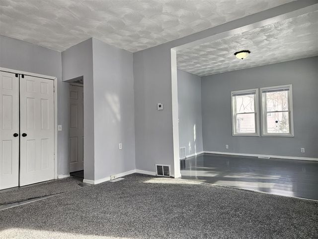 1002 Hazard Avenue, Kalamazoo, MI 49048