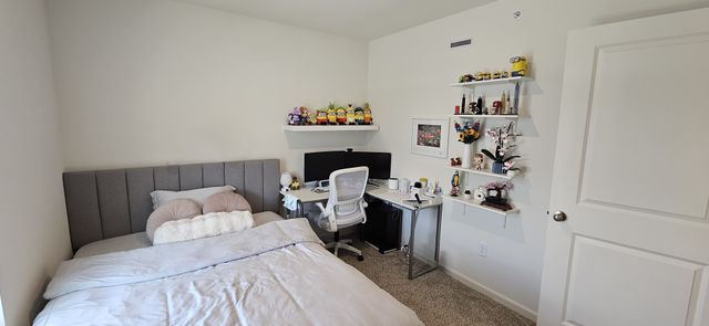 2227 Glacier Street, Mundelein, IL 60060