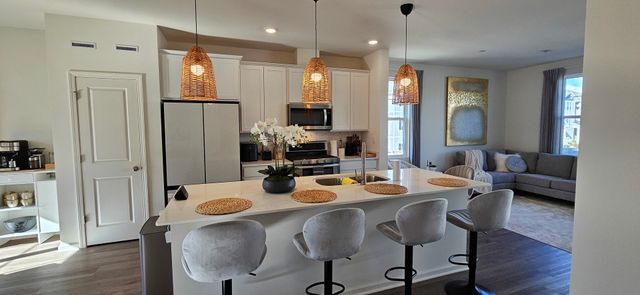 2227 Glacier Street, Mundelein, IL 60060