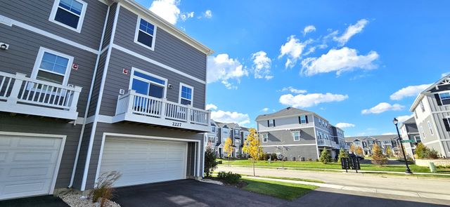 2227 Glacier Street, Mundelein, IL 60060