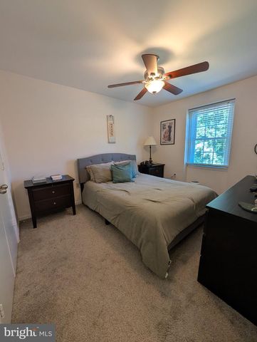 6781 SURREYWOOD LN, Bethesda, MD 20817
