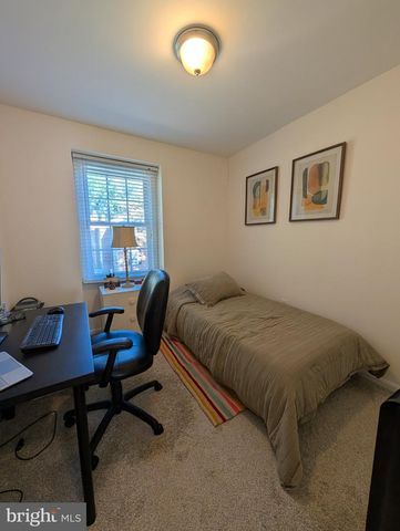 6781 SURREYWOOD LN, Bethesda, MD 20817