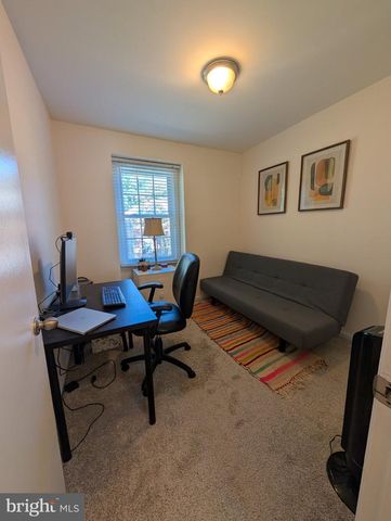 6781 SURREYWOOD LN, Bethesda, MD 20817