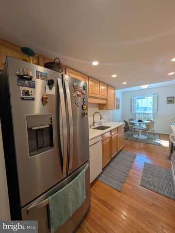 6781 SURREYWOOD LN, Bethesda, MD 20817