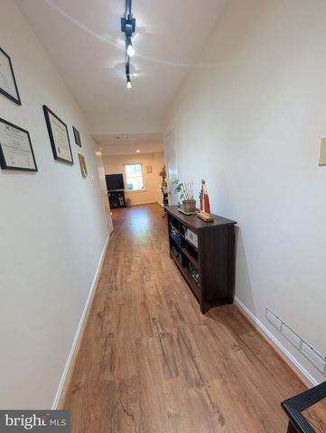6781 SURREYWOOD LN, Bethesda, MD 20817