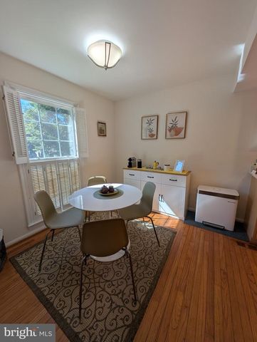 6781 SURREYWOOD LN, Bethesda, MD 20817