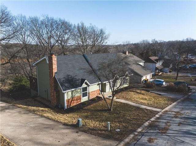 5506 NW Verlin Drive, Parkville, MO 64152