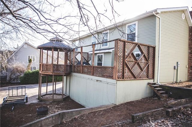 5506 NW Verlin Drive, Parkville, MO 64152