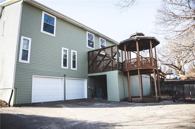 5506 NW Verlin Drive, Parkville, MO 64152