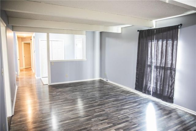 5506 NW Verlin Drive, Parkville, MO 64152