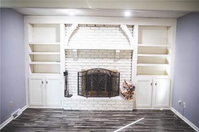 5506 NW Verlin Drive, Parkville, MO 64152