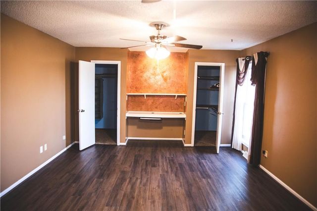 5506 NW Verlin Drive, Parkville, MO 64152