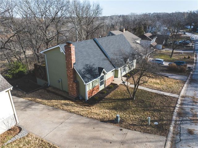 5506 NW Verlin Drive, Parkville, MO 64152