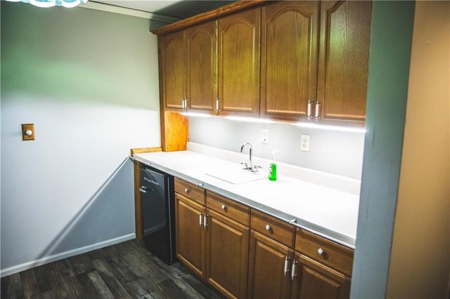 5506 NW Verlin Drive, Parkville, MO 64152