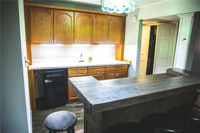 5506 NW Verlin Drive, Parkville, MO 64152