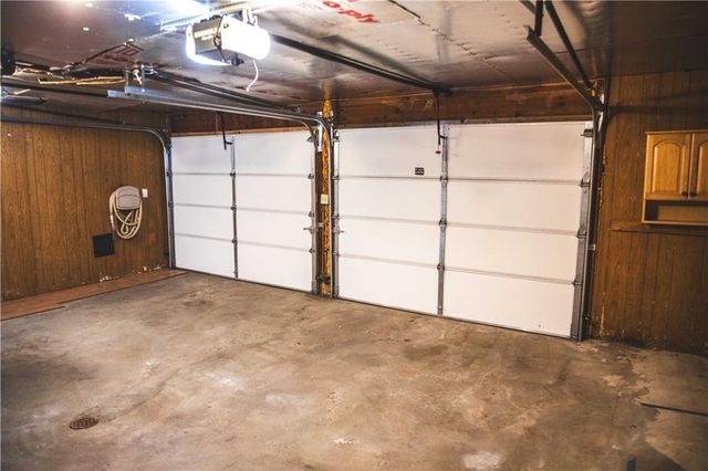 5506 NW Verlin Drive, Parkville, MO 64152