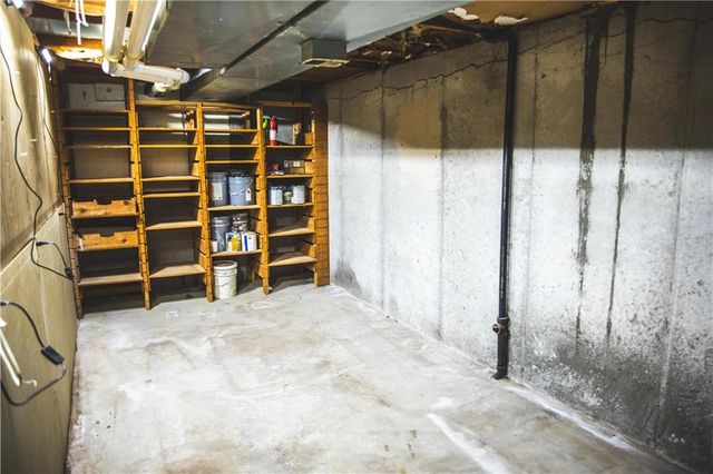 5506 NW Verlin Drive, Parkville, MO 64152