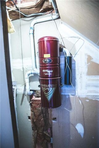 5506 NW Verlin Drive, Parkville, MO 64152