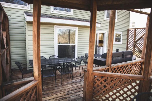 5506 NW Verlin Drive, Parkville, MO 64152