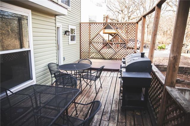 5506 NW Verlin Drive, Parkville, MO 64152