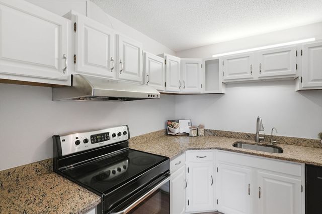 314 Riverside Ave 408, Medford, MA 02155