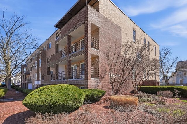 314 Riverside Ave 408, Medford, MA 02155