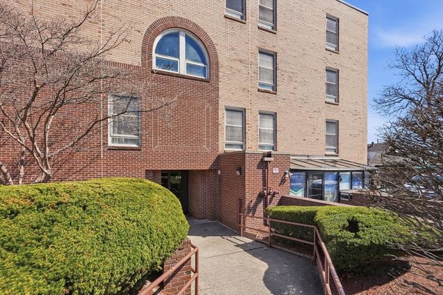 314 Riverside Ave 408, Medford, MA 02155