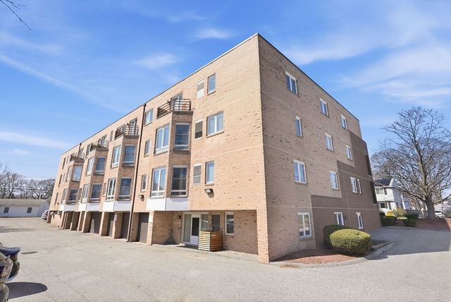 314 Riverside Ave 408, Medford, MA 02155