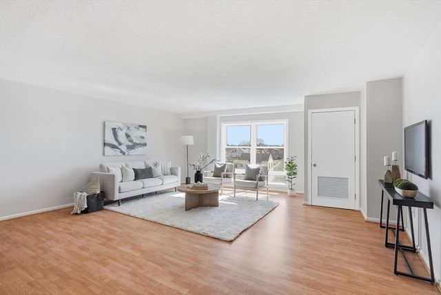 314 Riverside Ave 408, Medford, MA 02155