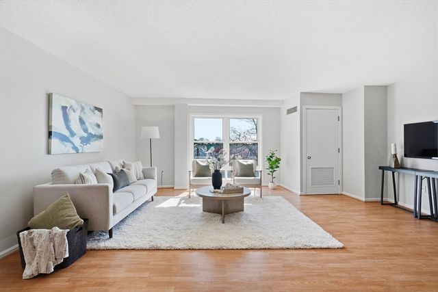 314 Riverside Ave 408, Medford, MA 02155