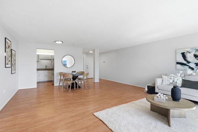 314 Riverside Ave 408, Medford, MA 02155