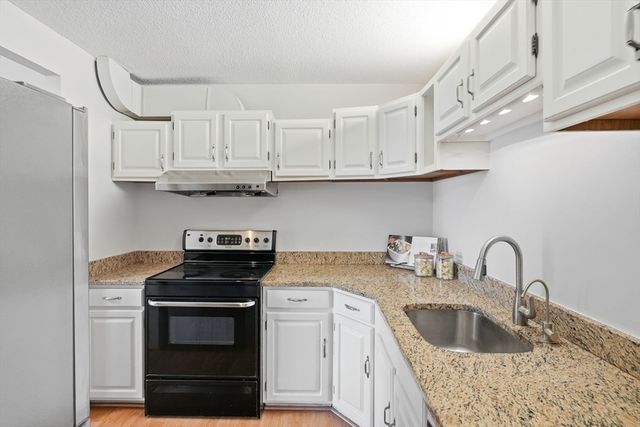 314 Riverside Ave 408, Medford, MA 02155