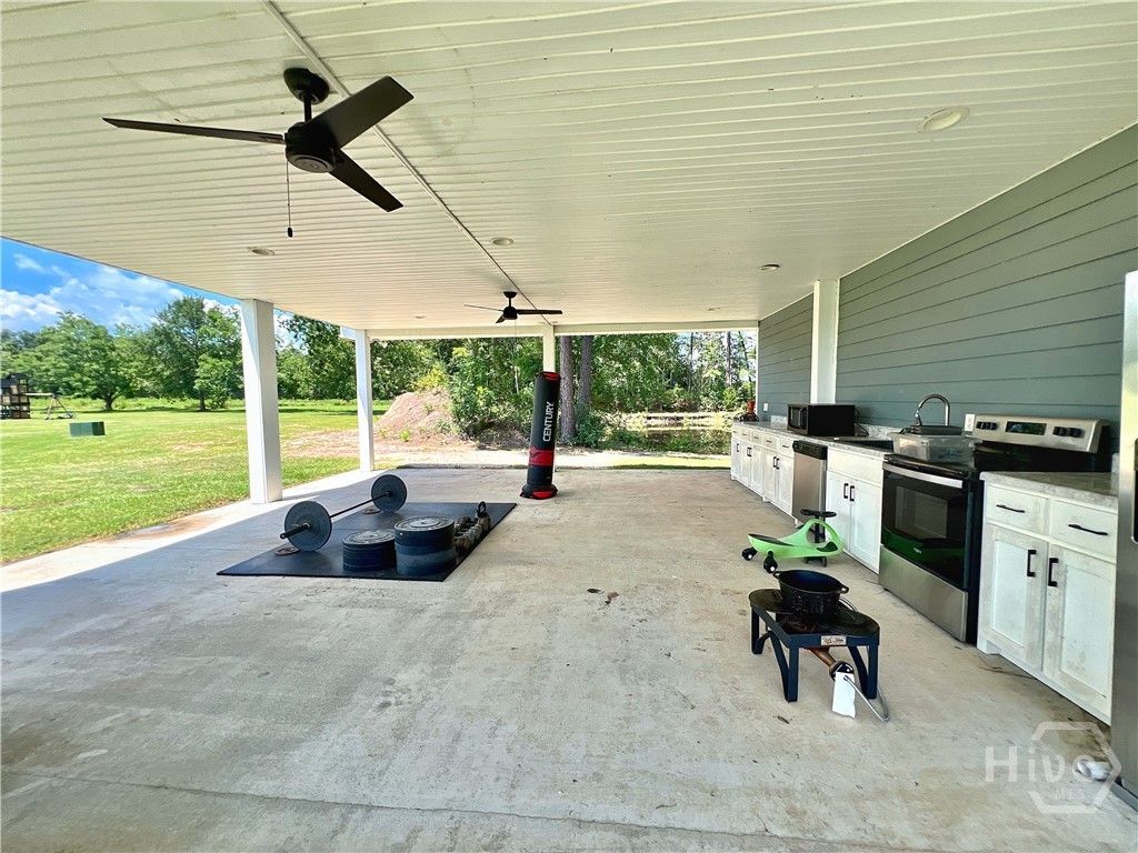Image 50 of property listing at 1517 granny crosby, Screven, GA 31560
