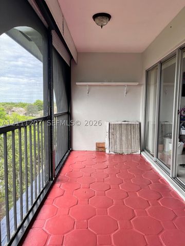 3955 N Nob Hill Rd 508, Sunrise, FL 33351